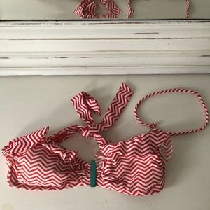 Cute strapless or strapped bathing suit!